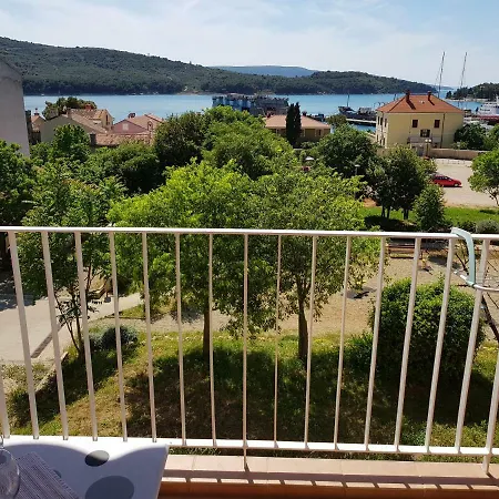 Flavia Cres