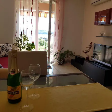 Pensionat Flavia Cres