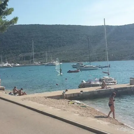 Pensionat Flavia Cres