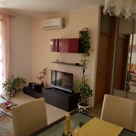 Flavia בית הארחה