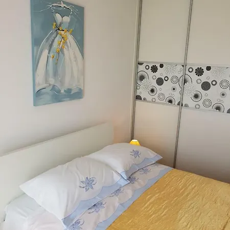 בית הארחה Flavia קרס